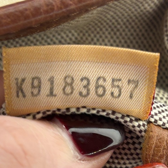 Dooney & Bourke Vintage Signature Tan and Brown Tote with original coin case - Picture 2 of 11